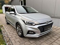 Silber Gebraucht 2019 Hyundai i20 Limousine | 14.500 € (Fairer Preis)