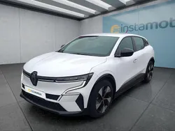 Weiß Gebraucht 2022 Renault Mégane Limousine | 25.249 € (Guter Preis)