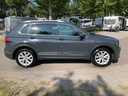 Gebraucht 2016 VW Tiguan Highline SUV | 17.999 € (Teuer)
