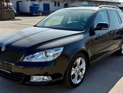 Schwarz Gebraucht 2012 Skoda Octavia Elegance Kombi | 8.890 € (Fairer Preis)