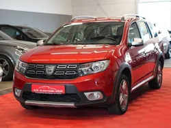 Rot Gebraucht 2018 Dacia Logan MCV Stepway Kombi | 7.950 € (Fairer Preis)