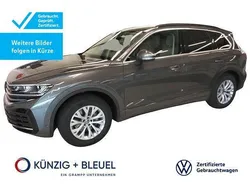 Siliziumgrau metallic Gebraucht 2024 VW Touareg Elegance SUV | 64.440 € (Guter Preis)