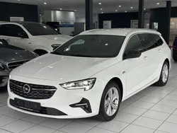 Weiß Gebraucht 2022 Opel Insignia Business Kombi | 13.990 € (Guter Preis)