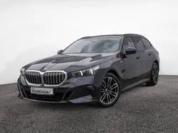 Carbonschwarz Gebraucht 2024 BMW 520 M Sport Kombi | 49.950 € (Superpreis)