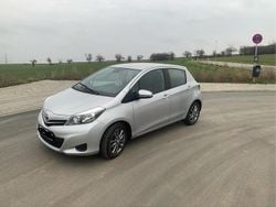 Silber Gebraucht 2014 Toyota Yaris Kleinwagen | 7.650 € (Guter Preis)