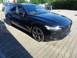 Schwarz Gebraucht 2021 Volvo V60 R-Design Kombi | 29.990 € (Fairer Preis)