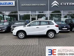 Beige Gebraucht 2022 Suzuki Vitara Club SUV | 16.990 € (Guter Preis)