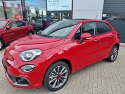Colore esterno (passione rot) Gebraucht 2023 Fiat 500X Dolcevita SUV | 28.100 € (Etwas zu teuer)