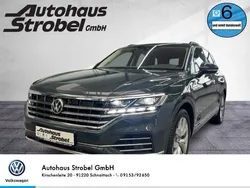 Juniper green metallic (metallic) Gebraucht 2019 VW Touareg Basis SUV | 49.990 € (Superpreis)