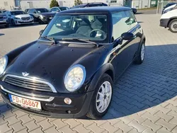 Schwarz Gebraucht 2004 Mini ONE Kleinwagen | 3.190 € (Etwas zu teuer)