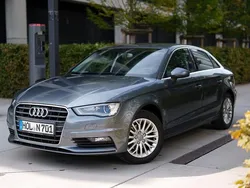 Grau Gebraucht 2015 Audi A3 Ambiente Limousine | 13.500 € (Superpreis)