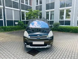 Schwarz Gebraucht 2014 Citroën Berlingo Exclusive Van / Kleinbus | 4.600 €