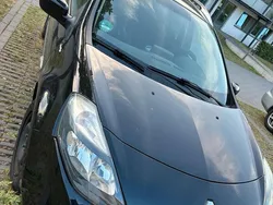 Schwarz Gebraucht 2013 Renault Clio III Kombi | 4.500 €