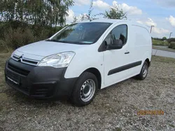 Weiß Gebraucht 2017 Citroën Berlingo Profi Van / Kleinbus | 5.555 € (Superpreis)