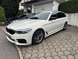 Alpinweiss iii Gebraucht 2019 BMW 530 M Sport Kombi | 22.500 € (Guter Preis)