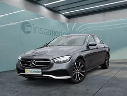Grau Gebraucht 2021 Mercedes E200 Avantgarde Limousine | 51.500 €