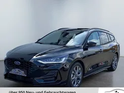 Schwarz Gebraucht 2024 Ford Focus ST-Line Kombi | 24.478 € (Guter Preis)