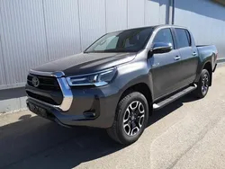 Attitude black Neu 2025 Toyota HiLux Abholung | 48.940 € (Superpreis)
