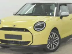 Sunnyside yellow Neu 2024 Mini Cooper SE Classic Kleinwagen | 32.300 € (Fairer Preis)