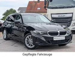 Schwarz Gebraucht 2023 BMW 318 Shadowline Kombi | 25.949 € (Guter Preis)