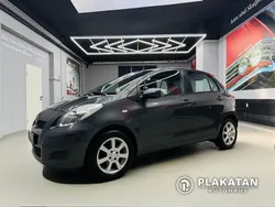 Grau Gebraucht 2009 Toyota Yaris Sol Limousine | 6.990 € (Etwas zu teuer)