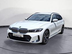 Weiß Gebraucht 2024 BMW 318 M Sport Kombi | 34.250 € (Guter Preis)