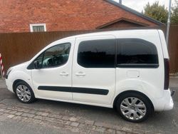 Weiß Gebraucht 2013 Citroën Berlingo Van / Kleinbus | 3.599 €