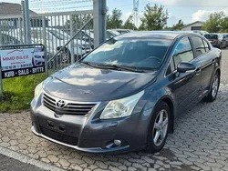 Grau Gebraucht 2009 Toyota Avensis Basis Limousine | 5.250 € (Teuer)