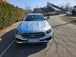 Grau Gebraucht 2022 Mercedes E220 Limousine | 37.200 € (Fairer Preis)