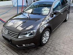 Braun Gebraucht 2012 VW Passat Comfortline Kleinwagen | 8.250 € (Etwas zu teuer)