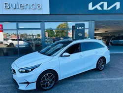 Weiß Gebraucht 2023 Kia Ceed Sportswagon Platinum Kombi | 23.970 €