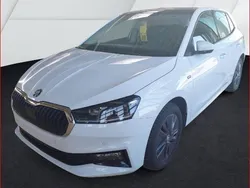 Moonweiss metallic met. Gebraucht 2024 Skoda Fabia Drive Limousine | 22.480 € (Fairer Preis)