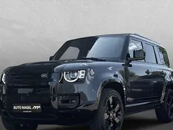 Grau Neu 2025 Land Rover Defender SUV | 137.890 €