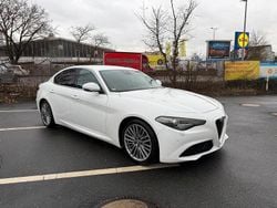 Weiß Gebraucht 2016 Alfa Romeo Giulia Limousine | 15.999 € (Etwas zu teuer)