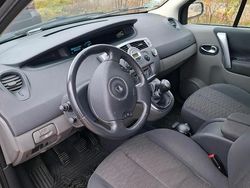 Schwarz Gebraucht 2007 Renault Alaskan Abholung | 3.039 €