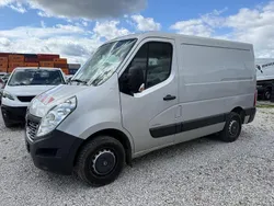 Grau Gebraucht 2016 Renault Master Van | 5.999 €