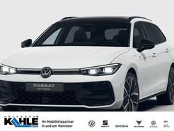 Pure white Neu 2025 VW Passat R Kombi | 70.200 €