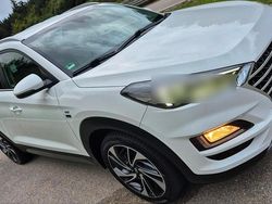 Weiß Gebraucht 2019 Hyundai Tucson SUV | 21.499 € (Etwas zu teuer)