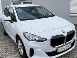 Weiß Gebraucht 2022 BMW 218 Active Tourer Van / Kleinbus | 22.490 € (Superpreis)