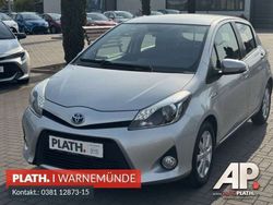 Silber Gebraucht 2012 Toyota Yaris Hybrid Life Kleinwagen | 6.990 €