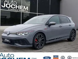 Grau Gebraucht 2023 VW Golf VIII GTI Clubsport Limousine | 35.666 € (Fairer Preis)