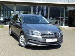 Graphitegrau metallic Gebraucht 2022 Skoda Superb Executive Kombi | 26.850 € (Fairer Preis)
