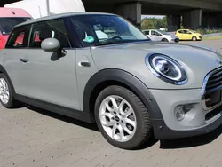 Moonwalk grey (metallic) Gebraucht 2019 Mini Cooper Kleinwagen | 11.950 € (Superpreis)