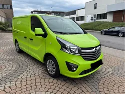 Grün Gebraucht 2018 Opel Vivaro Van | 7.999 €