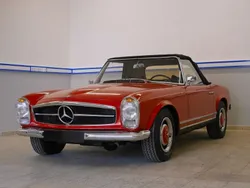 Rot Gebraucht 1966 Mercedes 230 Cabrio | 65.900 €