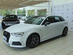 Andere Gebraucht 2017 Audi A3 Comfort Limousine | 16.990 €