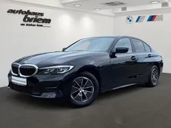 Schwarz ii Gebraucht 2022 BMW 318 Advantage Limousine | 25.600 € (Fairer Preis)