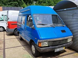 Blau Gebraucht 1988 Renault Trafic Van | 1.370 €