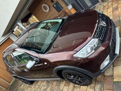 Braun Gebraucht 2017 Dacia Sandero Stepway Limousine | 8.990 € (Fairer Preis)