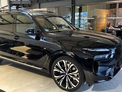Schwarz (saphirschwarrz metallic) Gebraucht 2023 BMW X5 Comfort Edition SUV | 69.900 € (Etwas zu teuer)